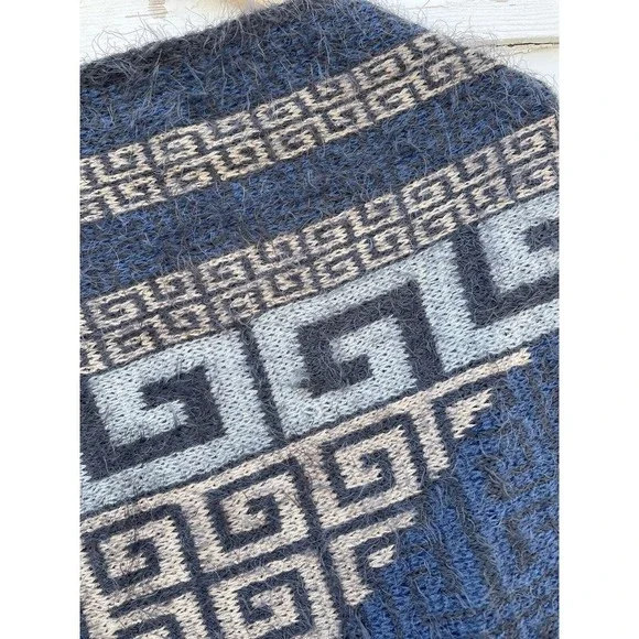 Poncho Sweater Knit Blue Gray Aztec Fuzzy Warm Pullover Cape Shoulder Cover - Picture 3 of 3